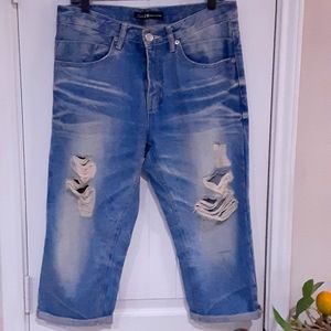 Lady TR RENOVATION Size Large Distressed Super Sexy Girl Capris